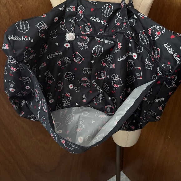 HELLO KITTY Black Foldable Travel Duffle Bag w/ Luggage Handle Sleeve - Picture 4 of 13